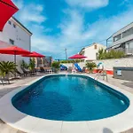 Xxxl Ancora With Heated Pool *