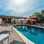 Xxxl Ancora With Heated Pool