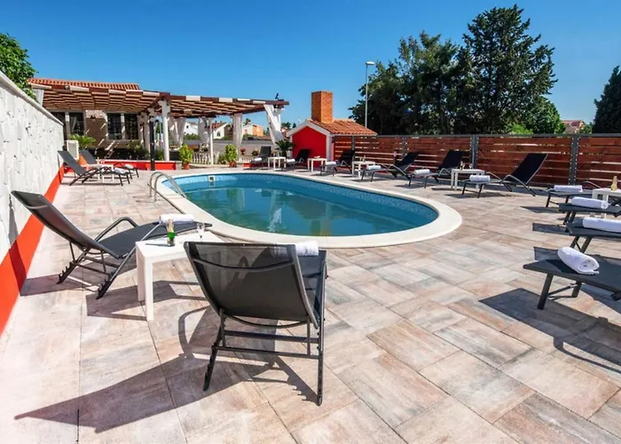Xxxl Ancora With Heated Pool