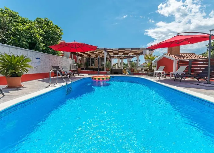 Villa Xxxl Ancora With Heated Pool Turanj