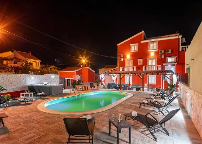 Villa Xxxl Ancora With Heated Pool
