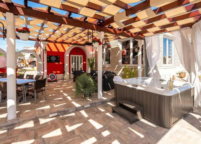 Xxxl Ancora With Heated Pool *