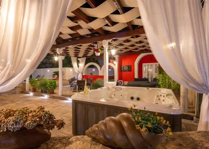 Xxxl Ancora With Heated Pool Villa Turanj