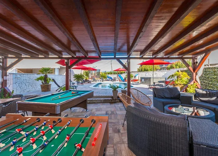 Xxxl Ancora With Heated Pool Villa Turanj