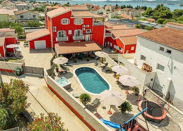 Xxxl Ancora With Heated Pool