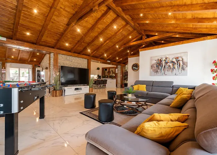 Xxxl Ancora With Heated Pool *