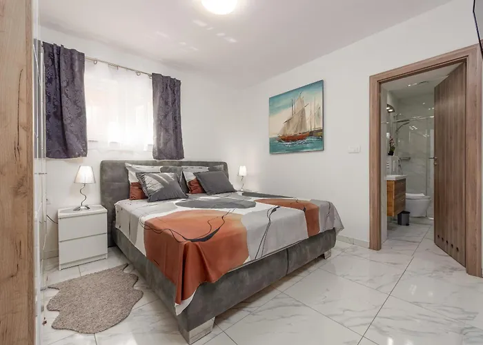 Xxxl Ancora With Heated Pool * Turanj
