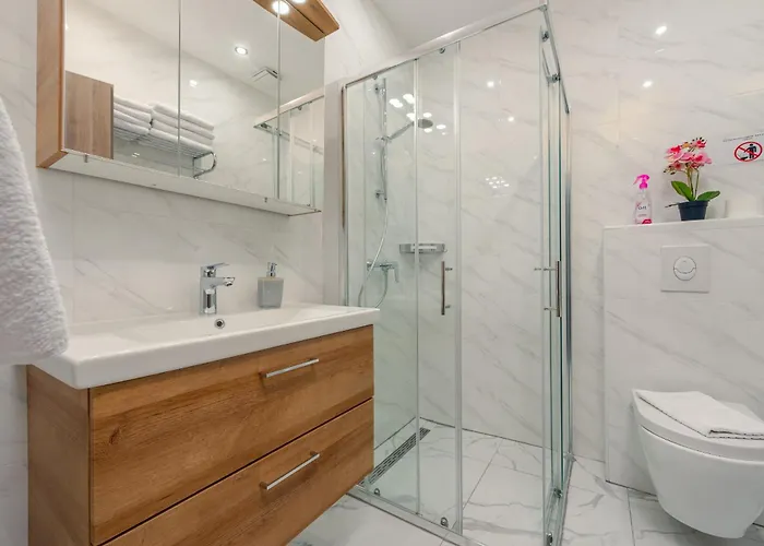 Xxxl Ancora With Heated Pool Villa Turanj