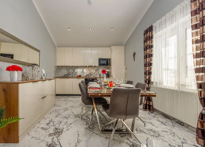 Xxxl Ancora With Heated Pool Villa Turanj