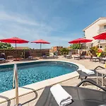 Villa Xxxl Ancora With Heated Pool