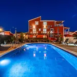 Villa Xxxl Ancora With Heated Pool