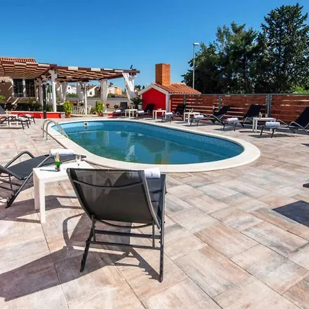 Xxxl Ancora With Heated Pool