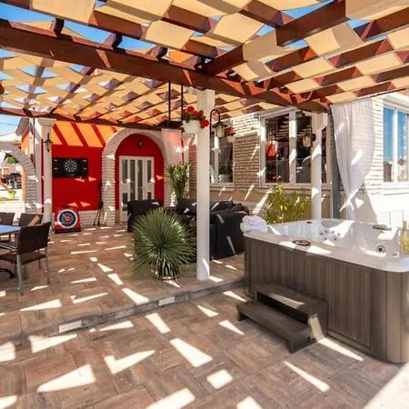 Xxxl Ancora With Heated Pool *