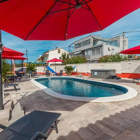 Xxxl Ancora With Heated Pool Вилла
