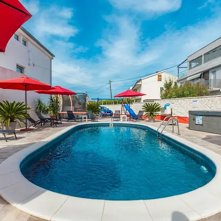 Xxxl Ancora With Heated Pool *