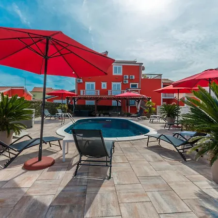 Villa Xxxl Ancora With Heated Pool