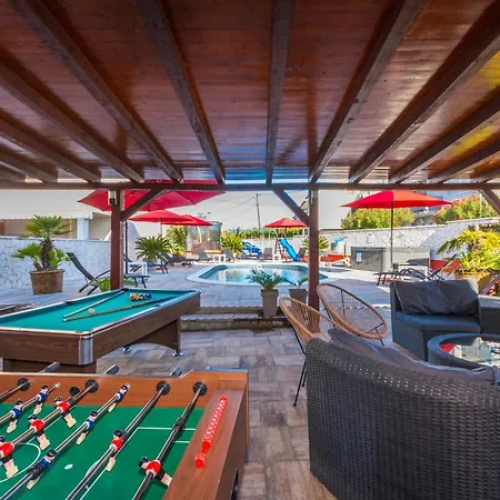 Xxxl Ancora With Heated Pool Вилла Турань