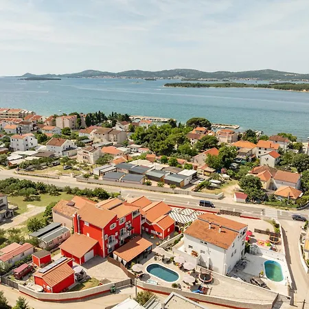 Xxxl Ancora With Heated Pool Вилла