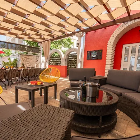 Xxxl Ancora With Heated Pool