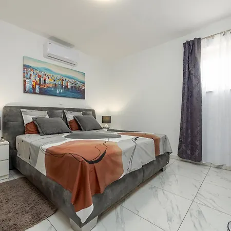 Xxxl Ancora With Heated Pool