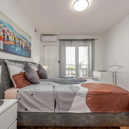 Xxxl Ancora With Heated Pool Villa Turanj