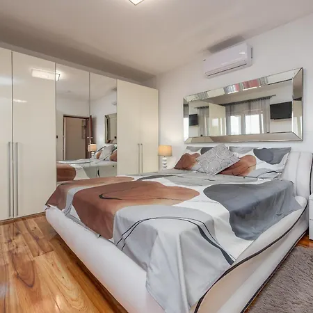 Xxxl Ancora With Heated Pool Вилла *
