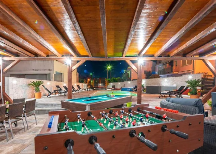 Xxxl Ancora With Heated Pool Villa Torrette