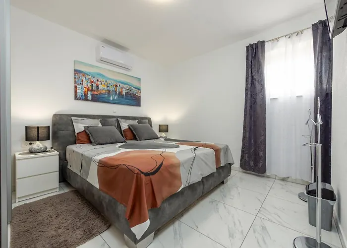 Xxxl Ancora With Heated Pool